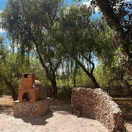 Sunolus Vineyardhouse