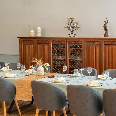 Sunolus Vineyardhouse