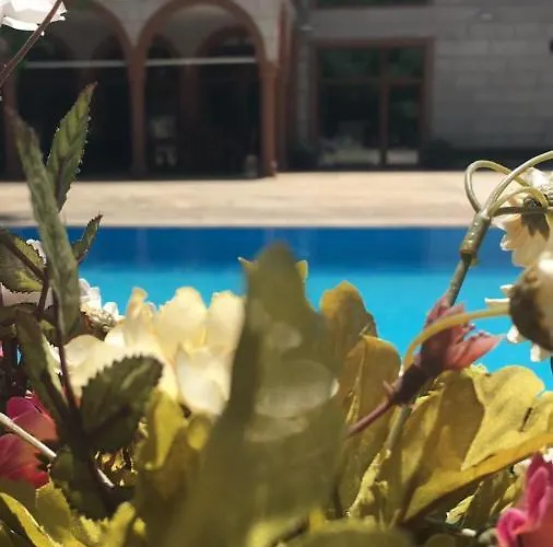 Sunolus Vineyardhouse Hotel *