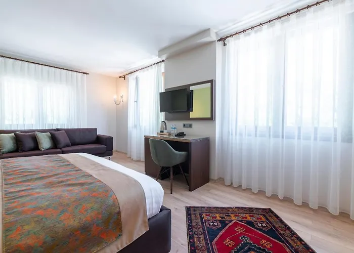 Sunolus Vineyardhouse Hotel *